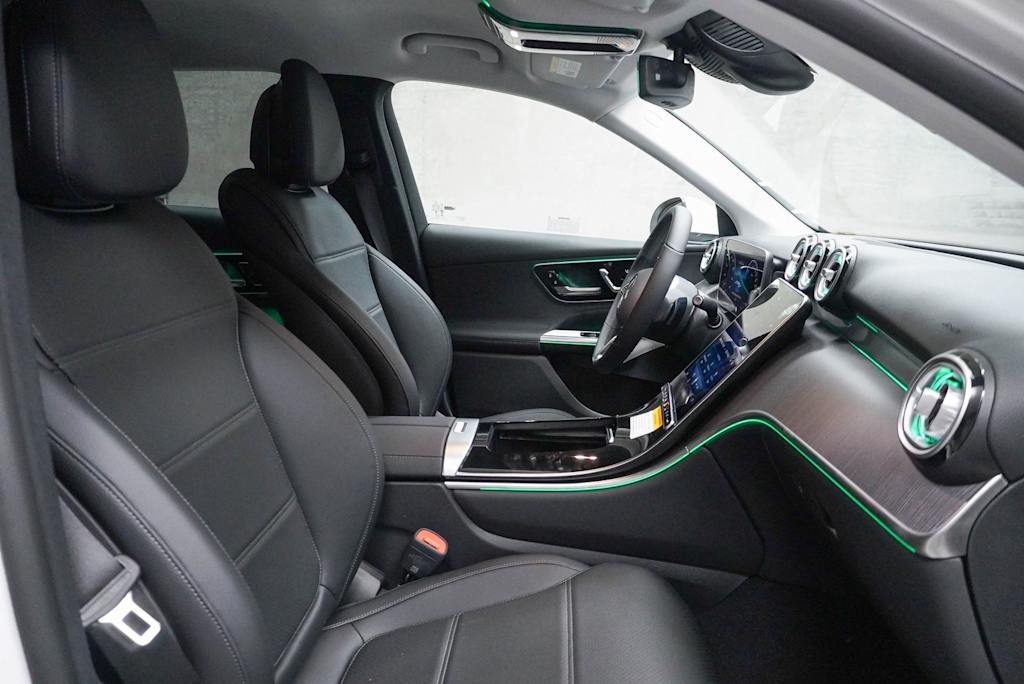 2025 Mercedes-Benz GLC 350 10