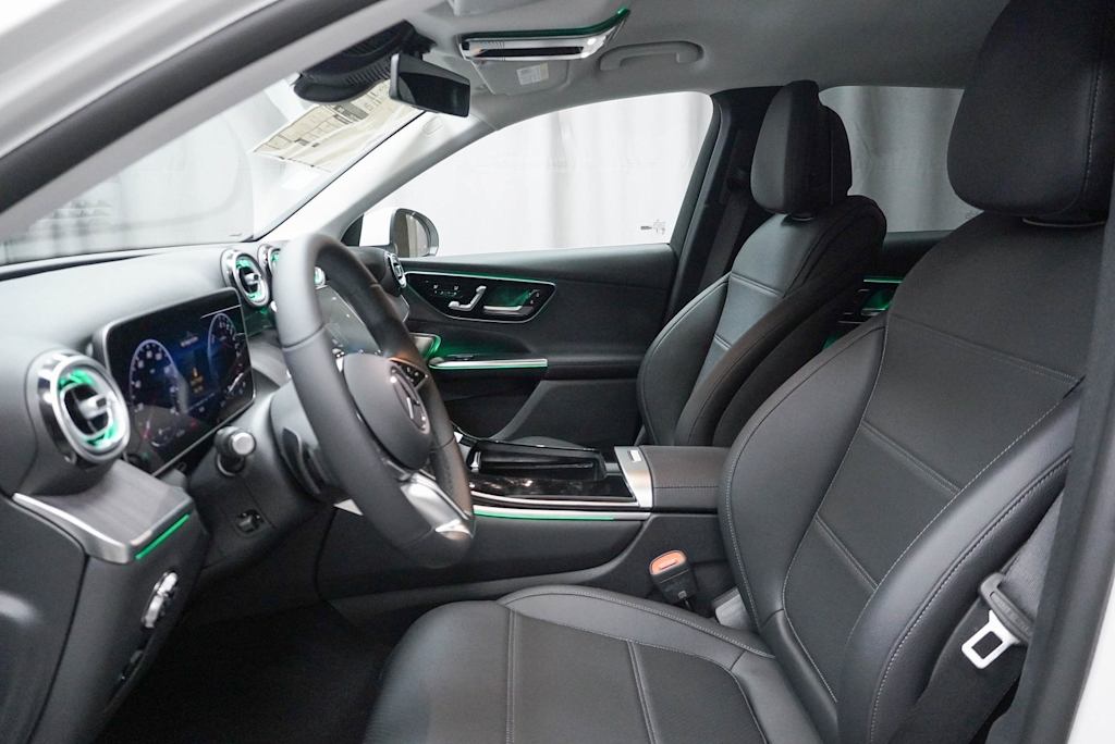 2025 Mercedes-Benz GLC 350 11