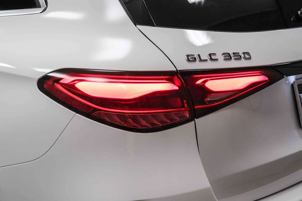 Thumbnail: 2025 Mercedes-Benz GLC - 17
