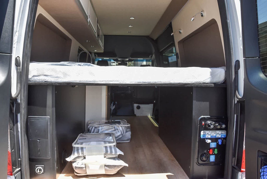 Thumbnail: 2021 Mercedes-Benz Sprinter - 10