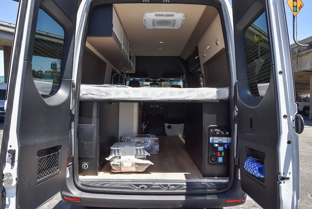 Thumbnail: 2021 Mercedes-Benz Sprinter - 9