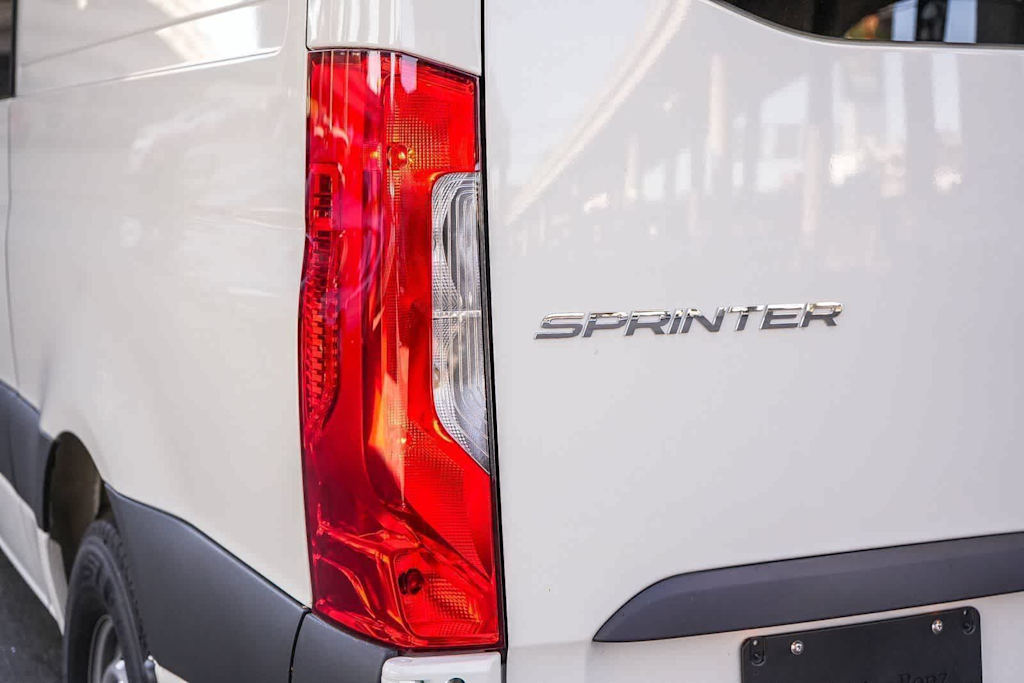 Thumbnail: 2026 Mercedes-Benz Sprinter - 21