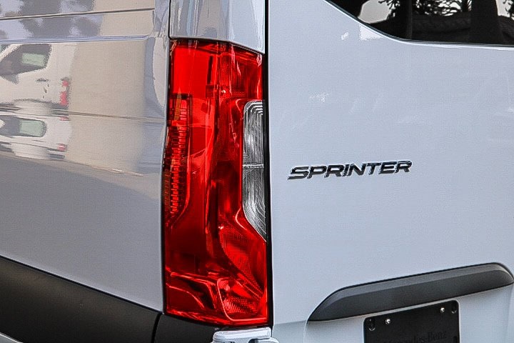 2025 Mercedes-Benz Sprinter 2500 19