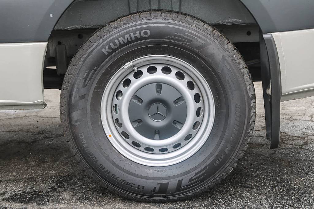 Thumbnail: 2024 Mercedes-Benz Sprinter - 7