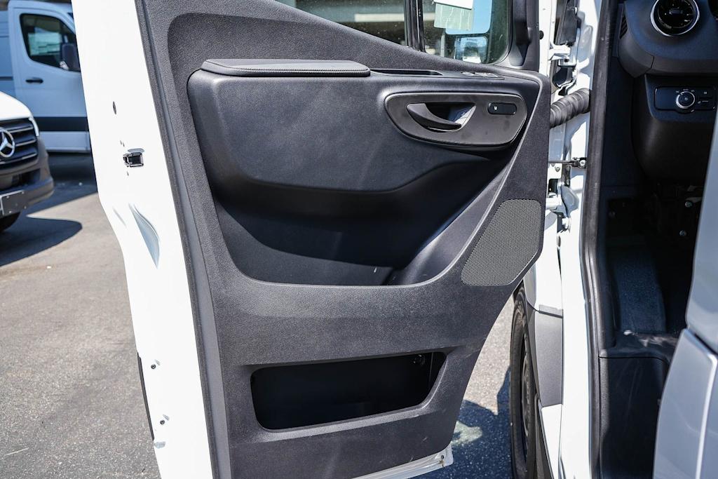 Thumbnail: 2026 Mercedes-Benz Sprinter - 29