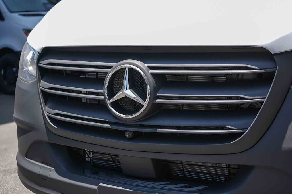 Thumbnail: 2026 Mercedes-Benz Sprinter - 18