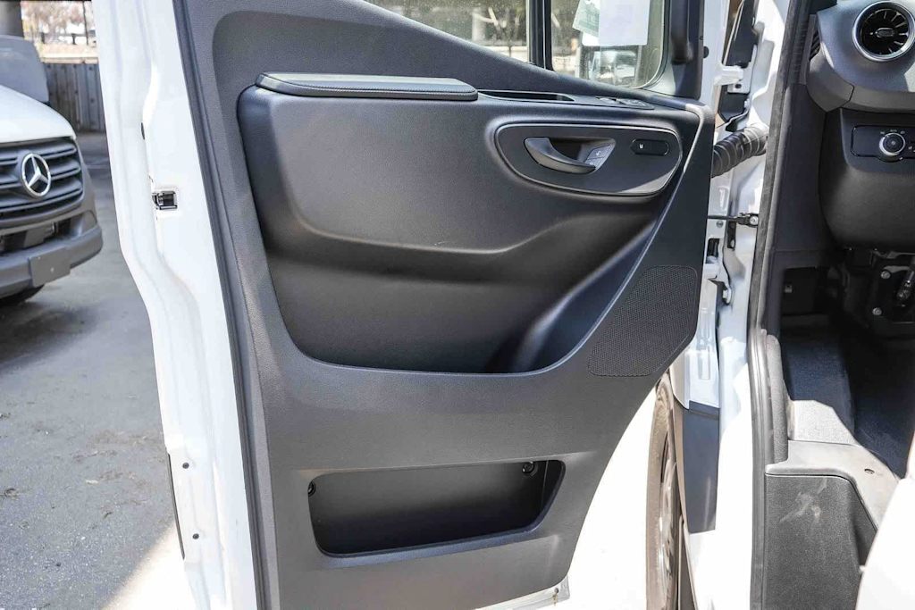 Thumbnail: 2026 Mercedes-Benz Sprinter - 27