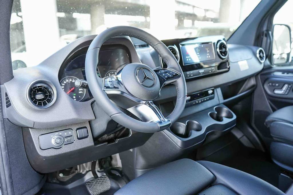Thumbnail: 2026 Mercedes-Benz Sprinter - 2