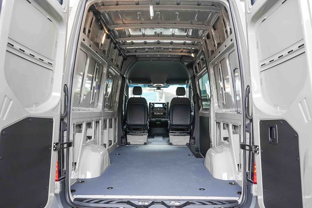 Thumbnail: 2026 Mercedes-Benz Sprinter - 12