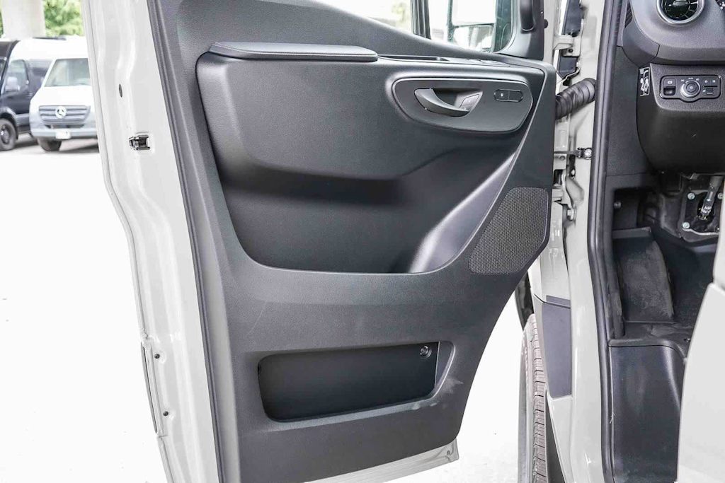 Thumbnail: 2026 Mercedes-Benz Sprinter - 23