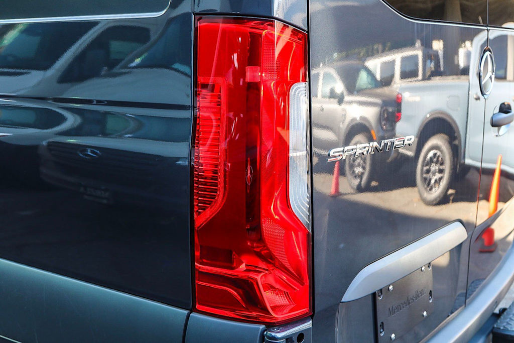 Thumbnail: 2024 Mercedes-Benz Sprinter - 19