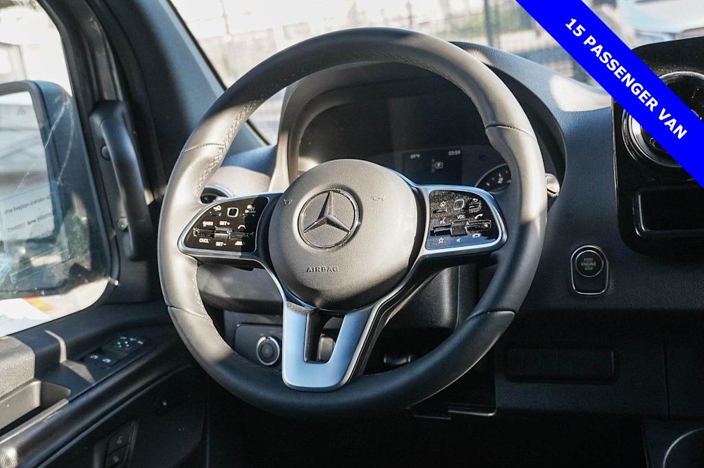 Thumbnail: 2024 Mercedes-Benz Sprinter - 9