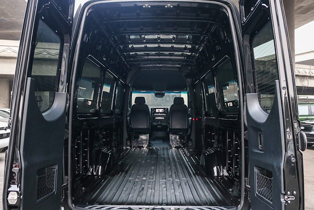 Thumbnail: 2024 Mercedes-Benz Sprinter - 7
