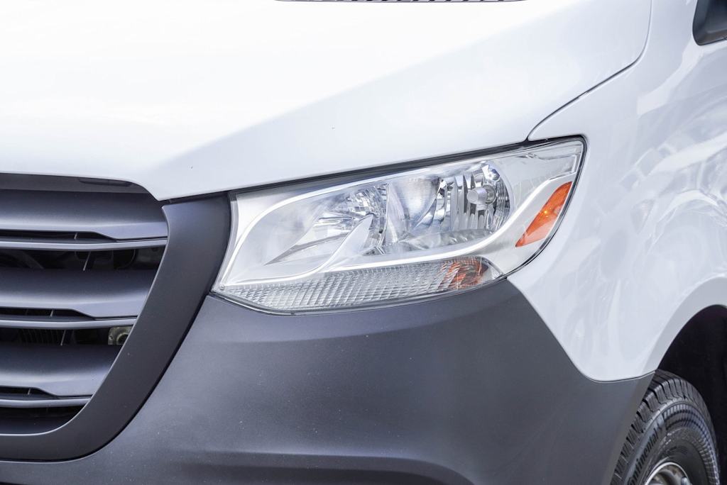 Thumbnail: 2022 Mercedes-Benz Sprinter - 16