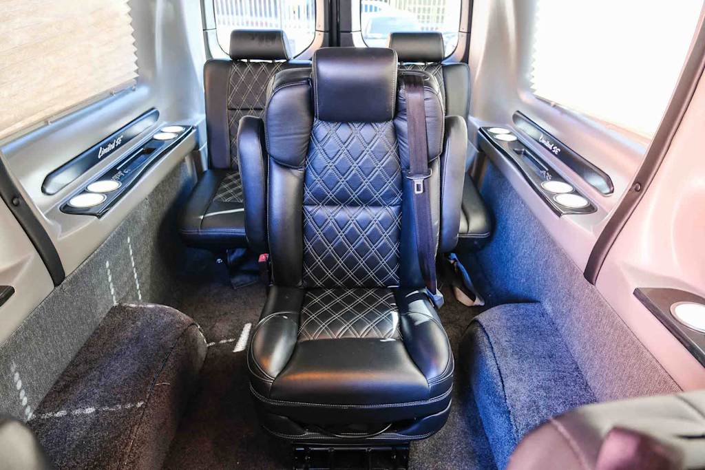 Thumbnail: 2020 Mercedes-Benz Sprinter - 9