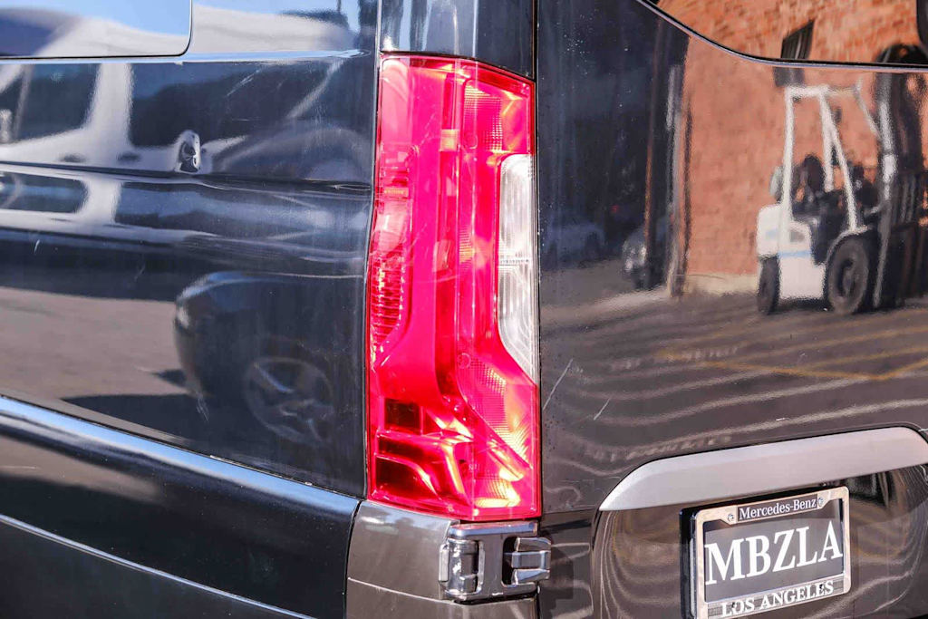 Thumbnail: 2020 Mercedes-Benz Sprinter - 18