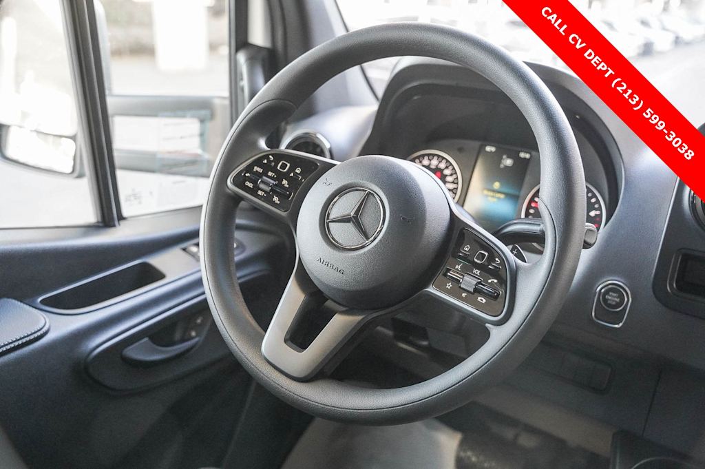 Thumbnail: 2024 Mercedes-Benz Sprinter - 2