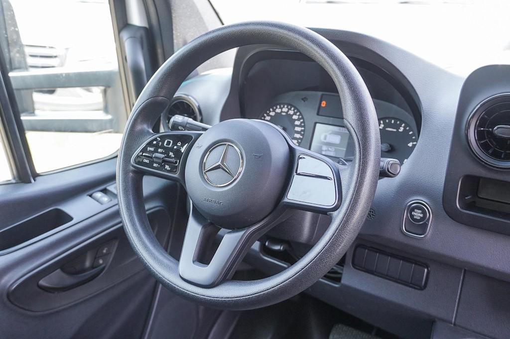Thumbnail: 2021 Mercedes-Benz Sprinter - 7
