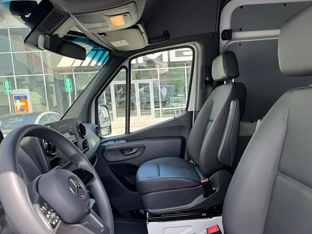2022 Mercedes-Benz Sprinter 2500 4