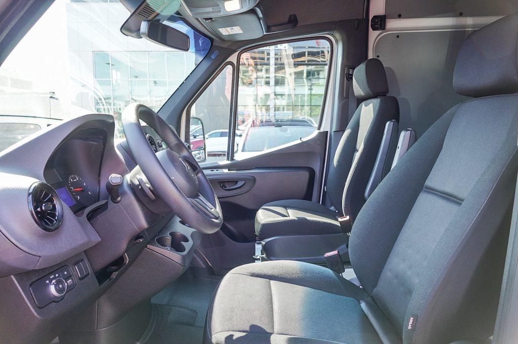 Thumbnail: 2022 Mercedes-Benz Sprinter - 10
