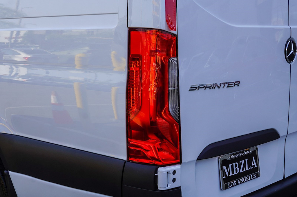 Thumbnail: 2022 Mercedes-Benz Sprinter - 18
