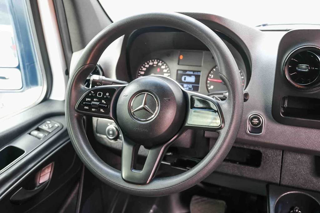 Thumbnail: 2022 Mercedes-Benz Sprinter - 8
