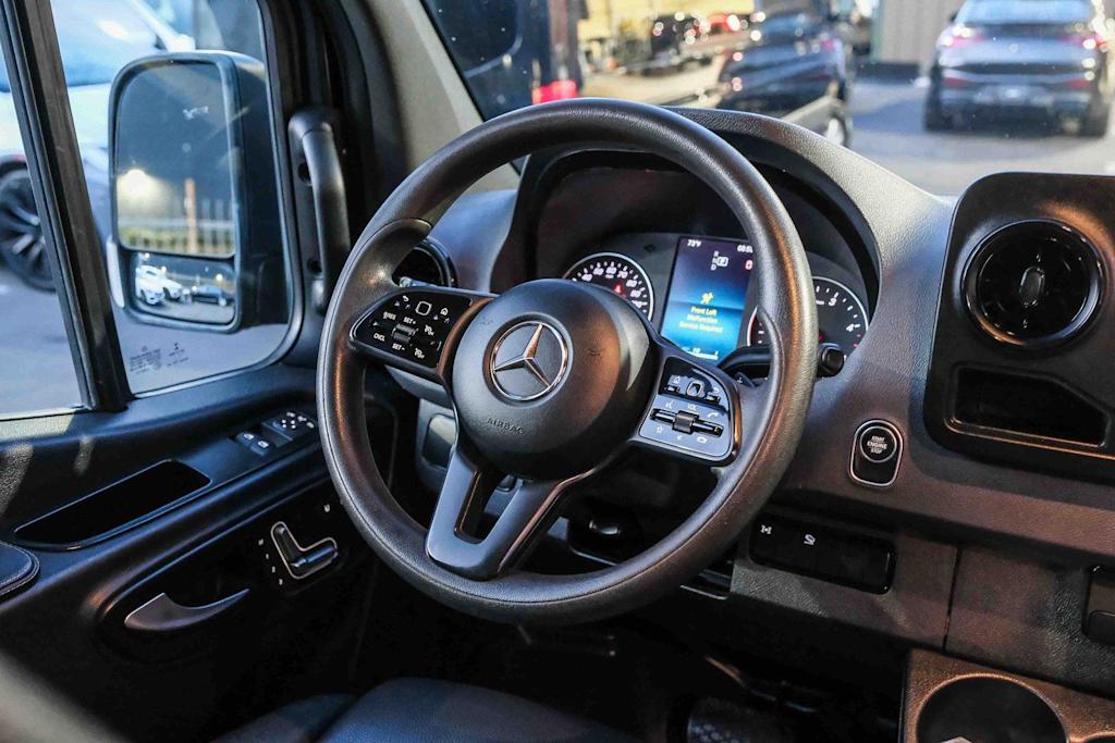 Thumbnail: 2021 Mercedes-Benz Sprinter - 8