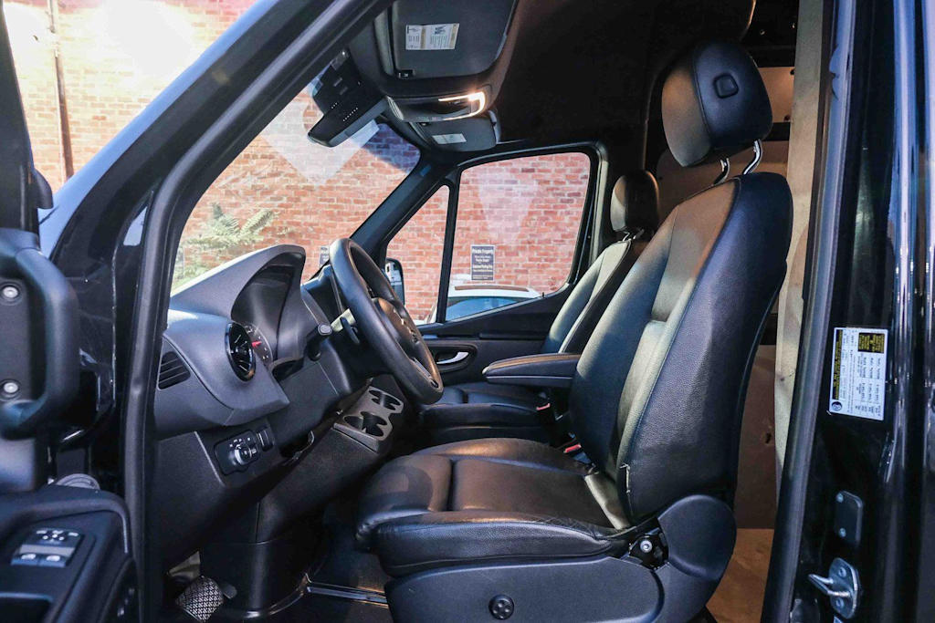 Thumbnail: 2021 Mercedes-Benz Sprinter - 22