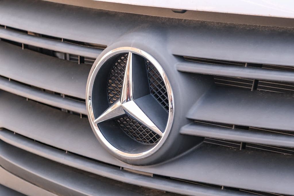 Thumbnail: 2025 Mercedes-Benz Sprinter - 21