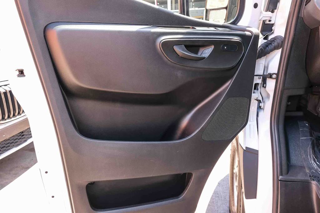 Thumbnail: 2025 Mercedes-Benz Sprinter - 28
