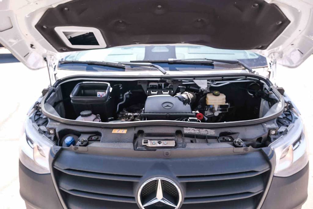 Thumbnail: 2025 Mercedes-Benz Sprinter - 8