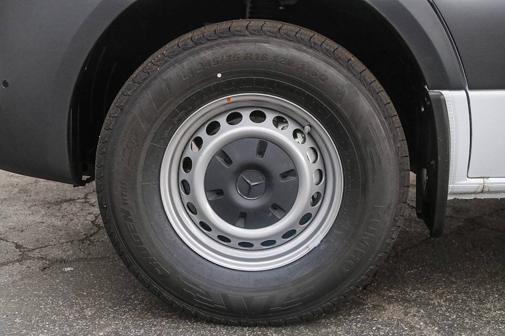 Thumbnail: 2025 Mercedes-Benz Sprinter - 20