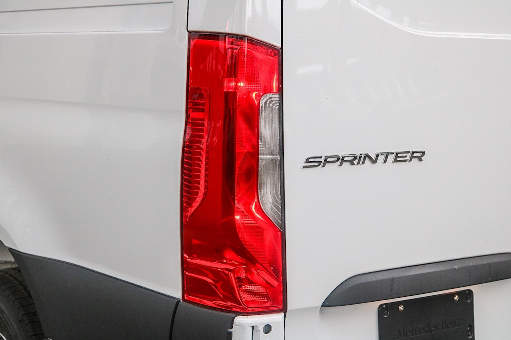 Thumbnail: 2025 Mercedes-Benz Sprinter - 19