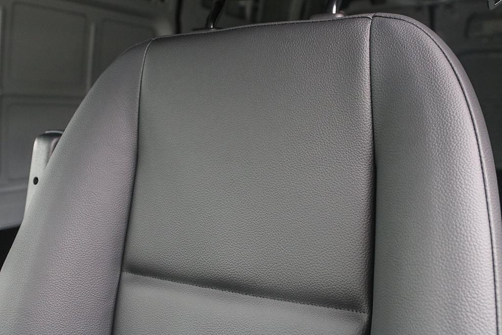 Thumbnail: 2025 Mercedes-Benz Sprinter - 25