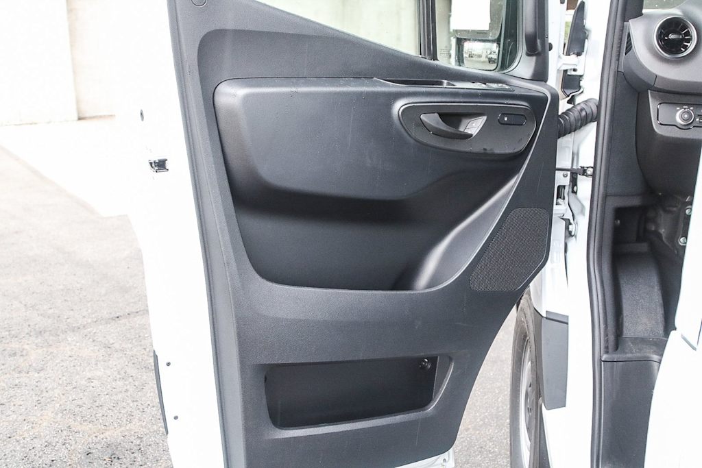 Thumbnail: 2025 Mercedes-Benz Sprinter - 22