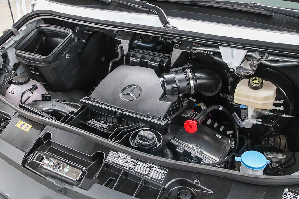 Thumbnail: 2025 Mercedes-Benz Sprinter - 8