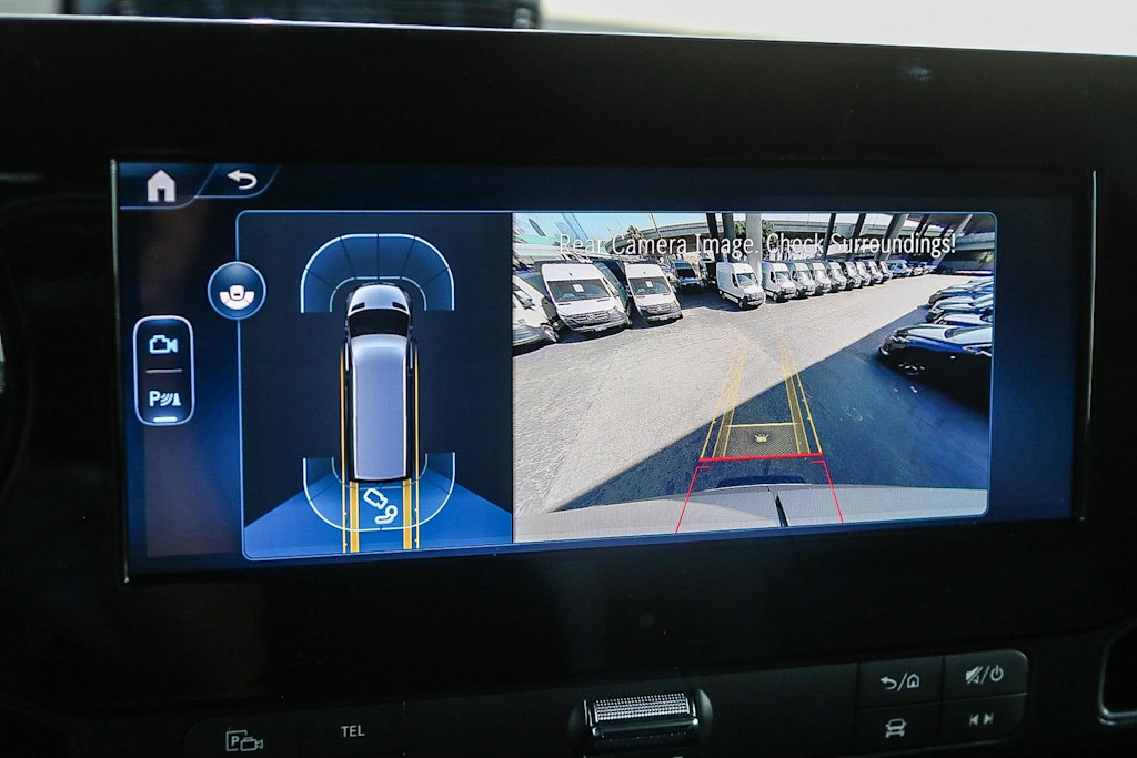 Thumbnail: 2025 Mercedes-Benz Sprinter - 23