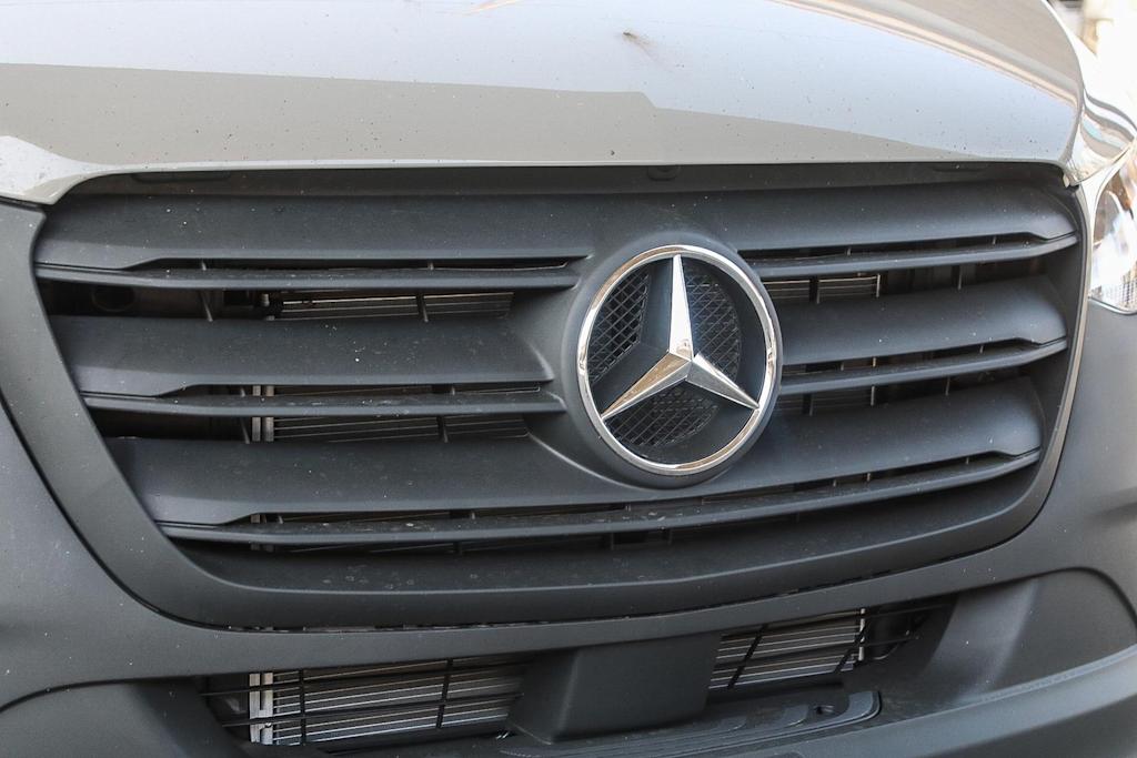 Thumbnail: 2025 Mercedes-Benz Sprinter - 6