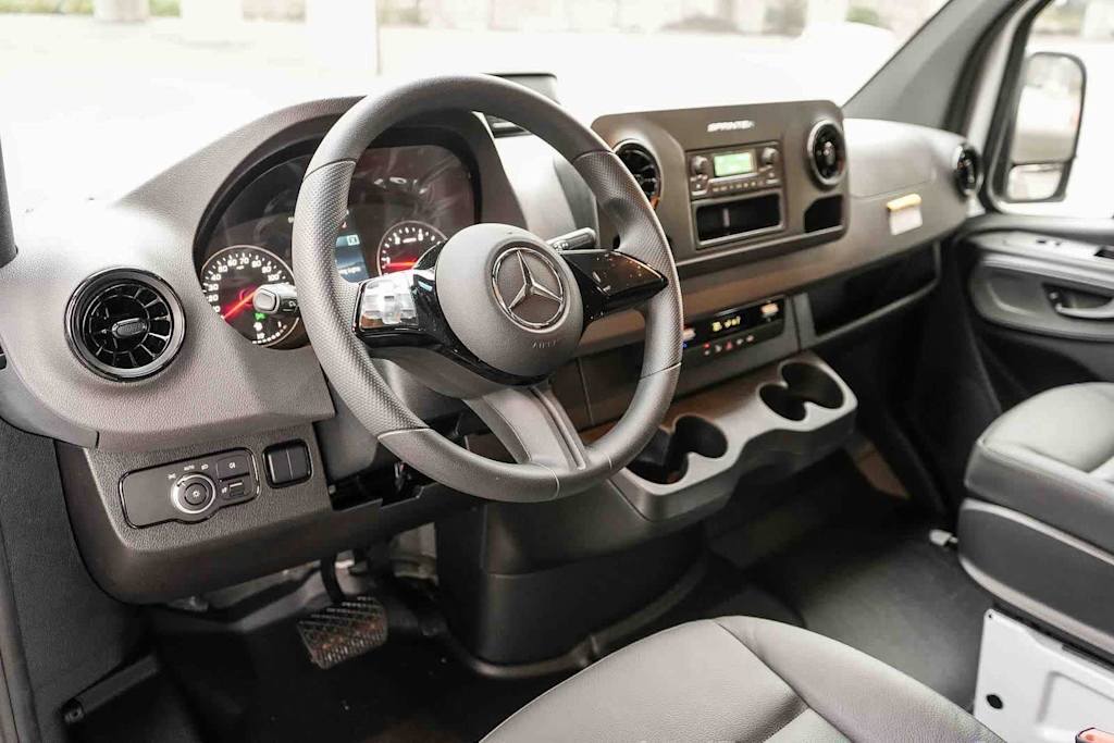Thumbnail: 2026 Mercedes-Benz Sprinter - 2