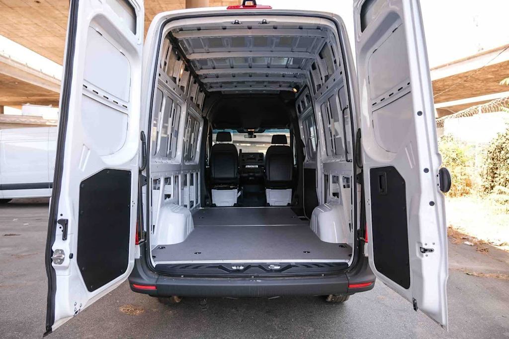 Thumbnail: 2025 Mercedes-Benz Sprinter - 5