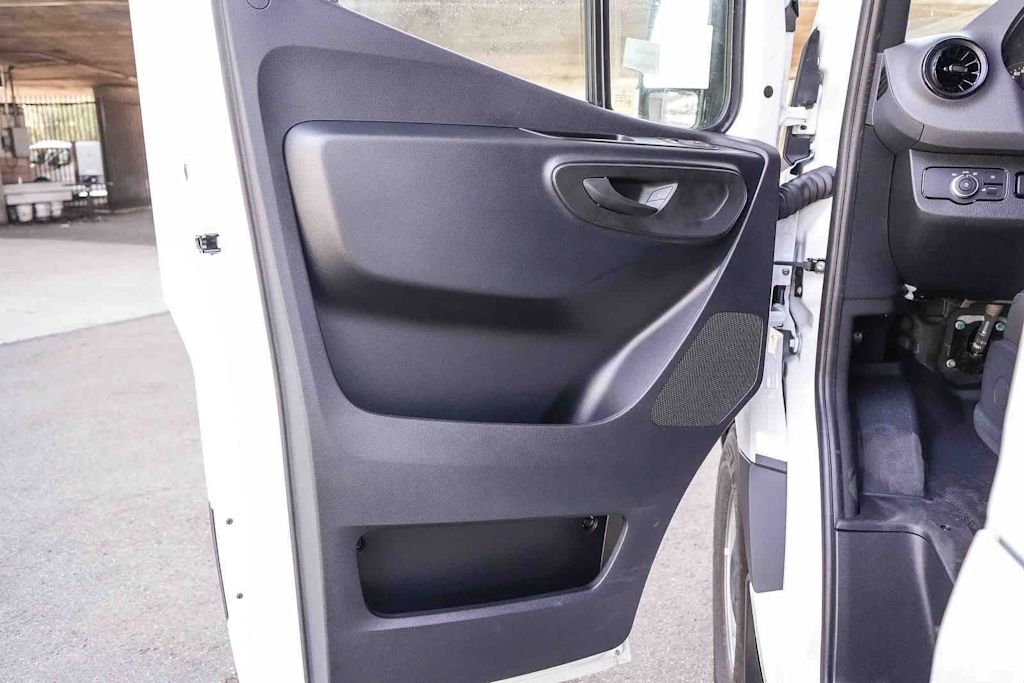 Thumbnail: 2026 Mercedes-Benz Sprinter - 26