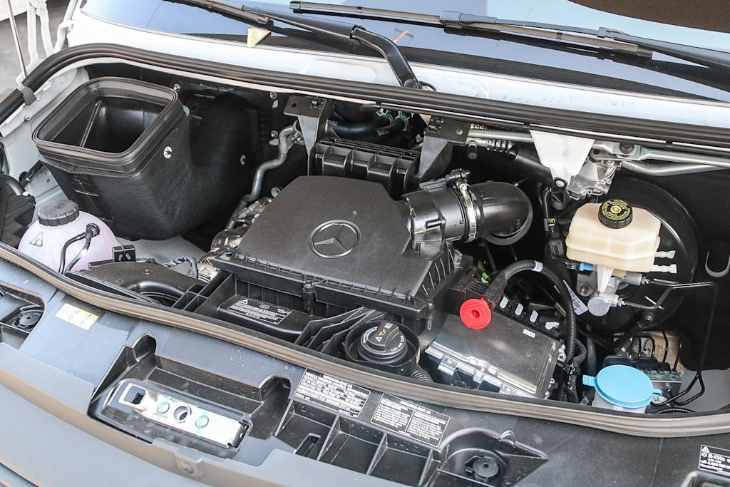 Thumbnail: 2025 Mercedes-Benz Sprinter - 8