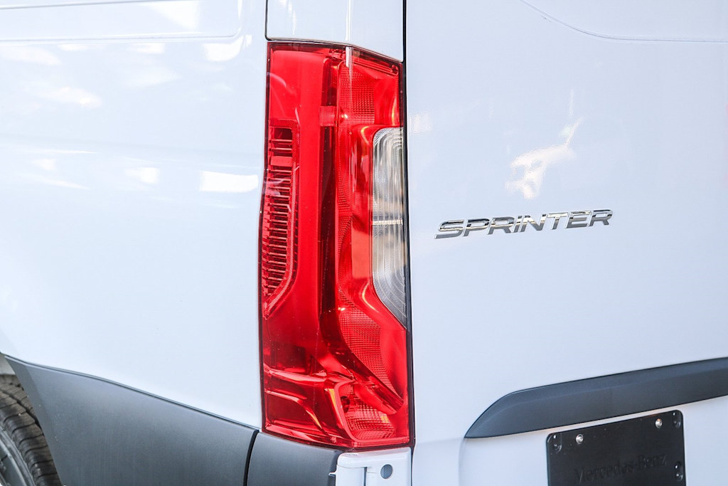 Thumbnail: 2025 Mercedes-Benz Sprinter - 19
