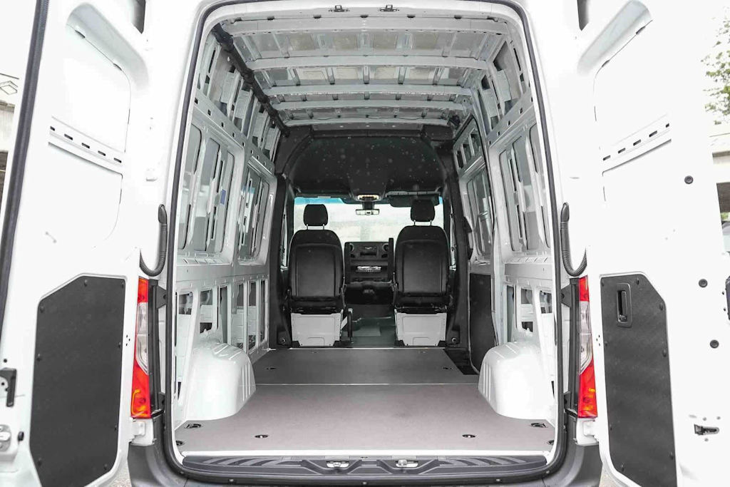 Thumbnail: 2026 Mercedes-Benz Sprinter - 13