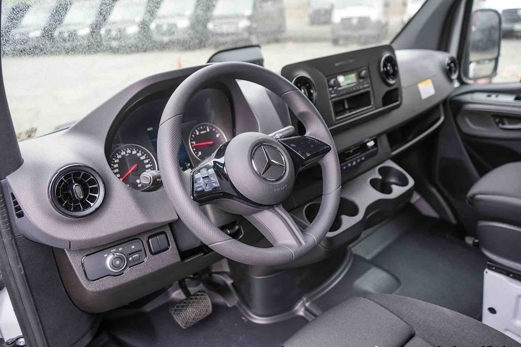 Thumbnail: 2026 Mercedes-Benz Sprinter - 2