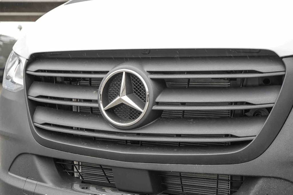 Thumbnail: 2026 Mercedes-Benz Sprinter - 6