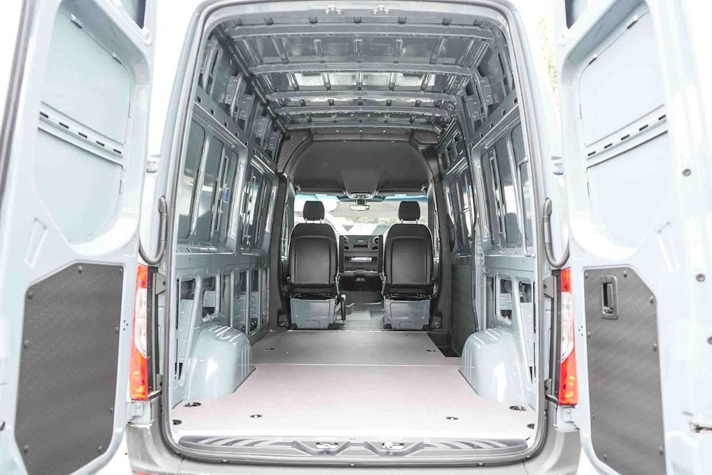 Thumbnail: 2026 Mercedes-Benz Sprinter - 11