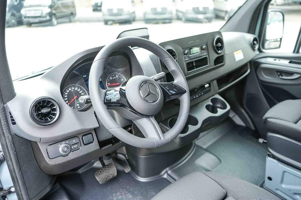 Thumbnail: 2026 Mercedes-Benz Sprinter - 2