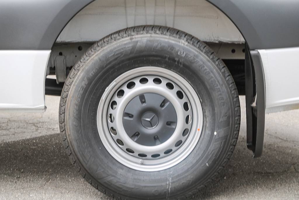 Thumbnail: 2025 Mercedes-Benz Sprinter - 7