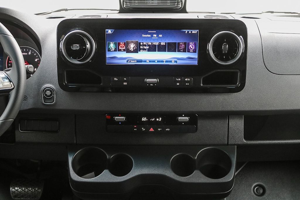 Thumbnail: 2025 Mercedes-Benz Sprinter - 12